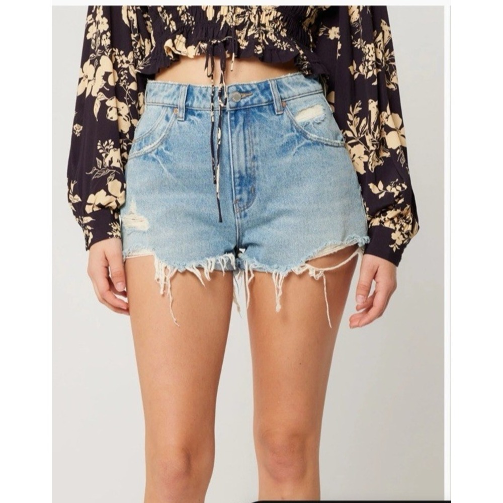 Rolla's Size 32 Dusters High Rise Slim Distressed Denim Jean‎ Shorts Light Wash